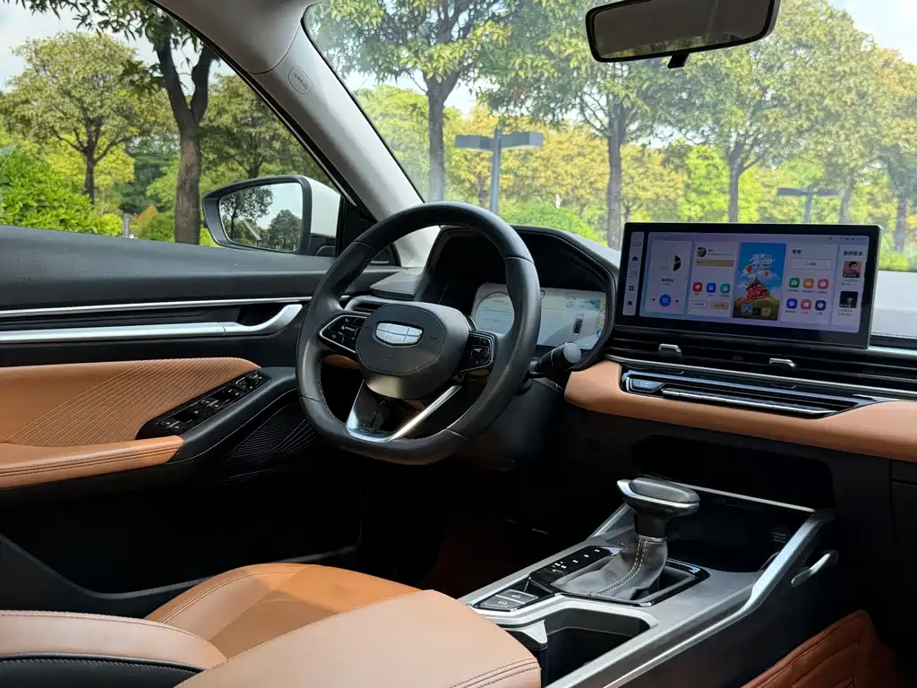 Geely Emgrand — миниатюра 13