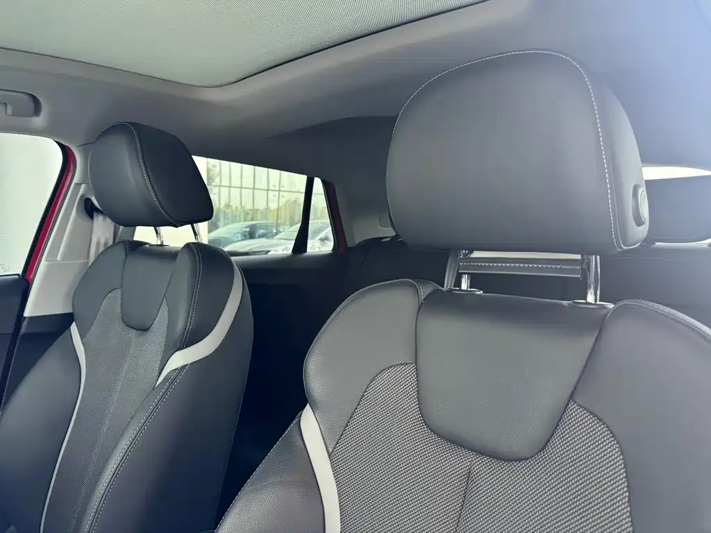 Audi Q2L — миниатюра 9