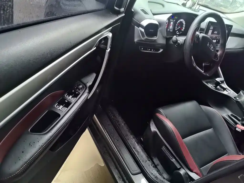 Geely Binyue — миниатюра 16