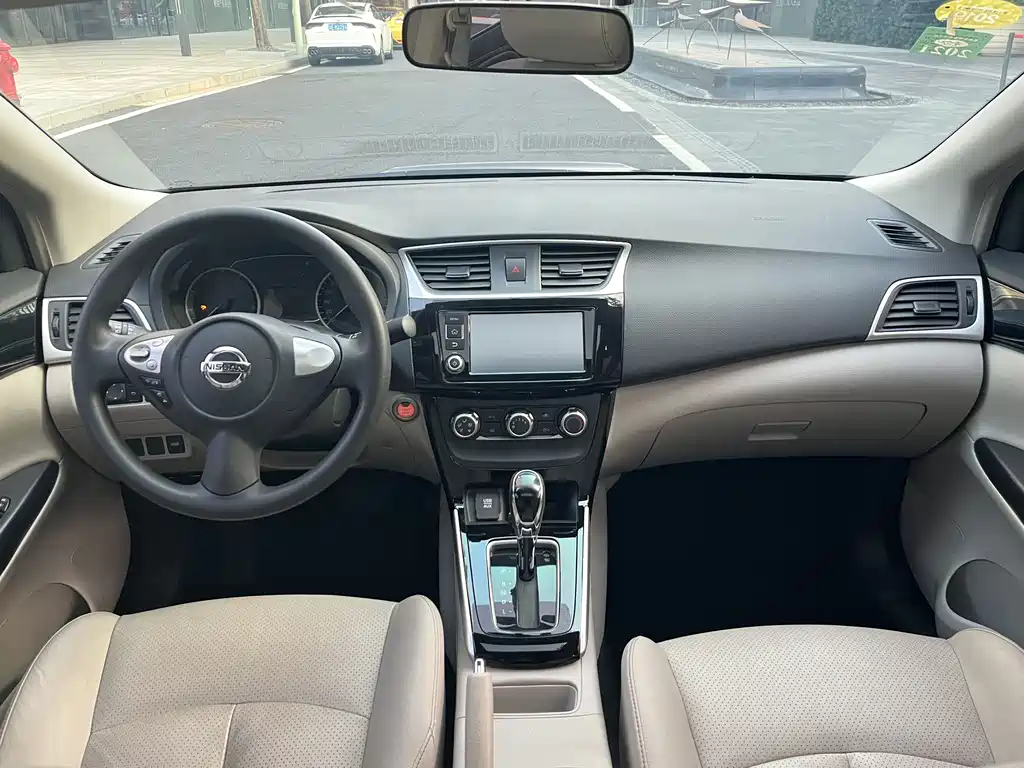 NISSAN XUAN YI