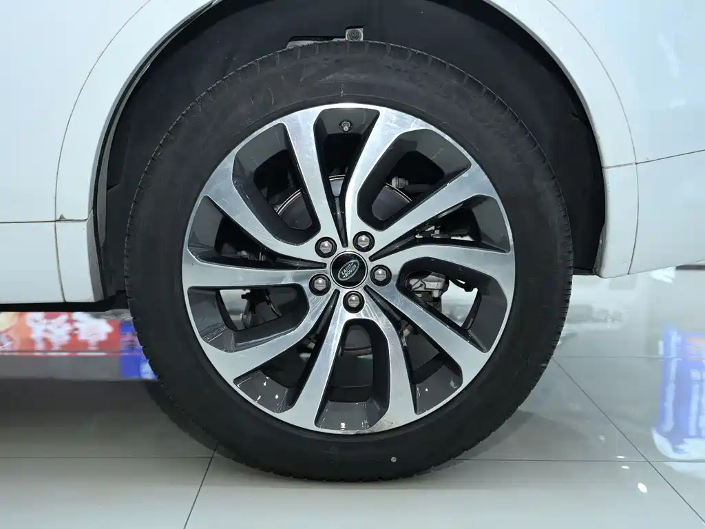 LAND ROVER DISCOVER SPORTS