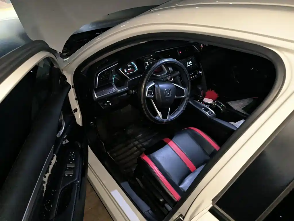 Honda Civic — миниатюра 17
