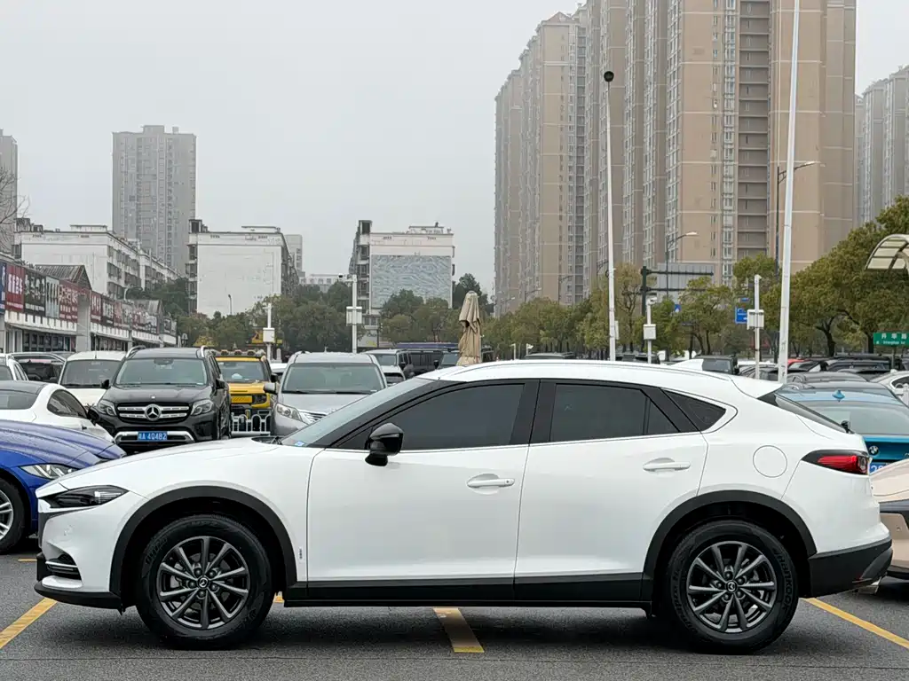 MAZDA CX 4