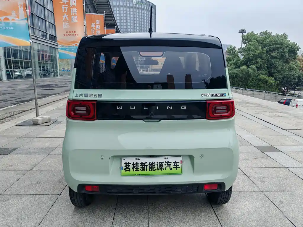 Wuling MINIEV — миниатюра 5
