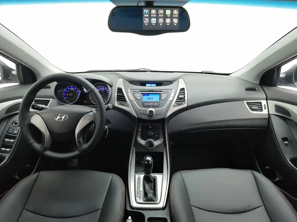 Hyundai Elantra Langdong — миниатюра 5