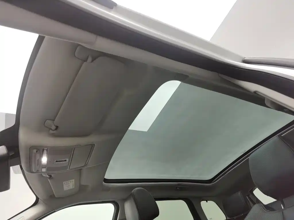 Land Rover Evoque (Import) — миниатюра 14