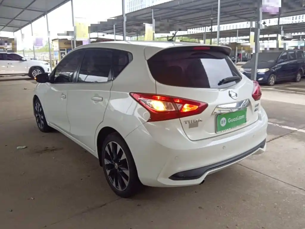 Nissan Tiida — миниатюра 5