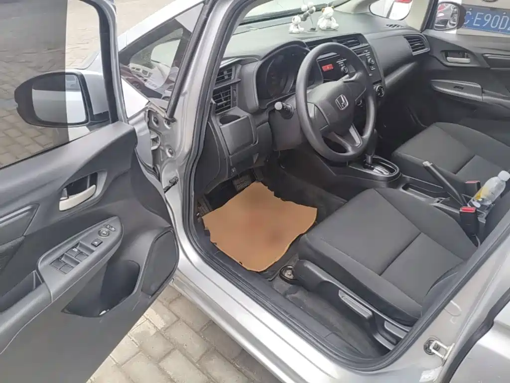 Honda Fit — миниатюра 16