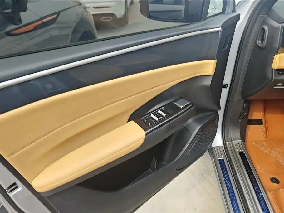 GEELY GALAXY GALAXY L7