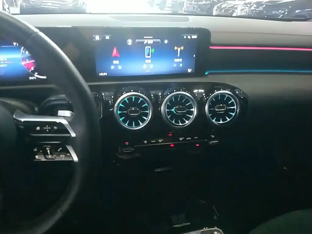 Mercedes-Benz A-Class — миниатюра 13