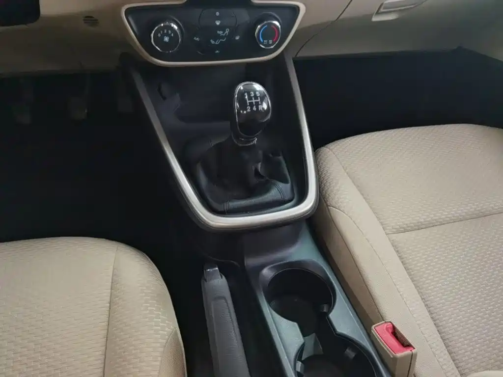 Ford Escort — миниатюра 14