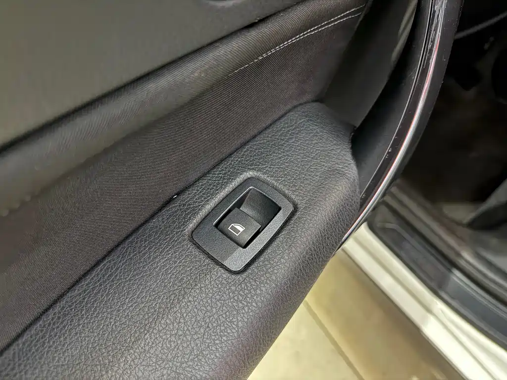 BMW 1 Series (Import) — миниатюра 15