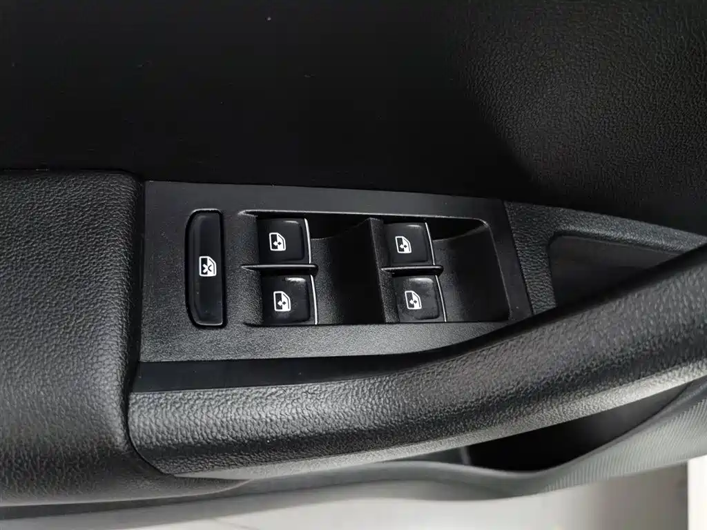 Skoda Octavia 2020 1.5L AT Luxury
