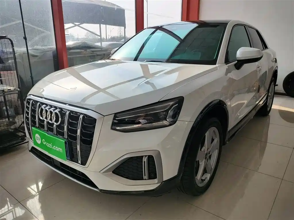 Audi Q2L 2023