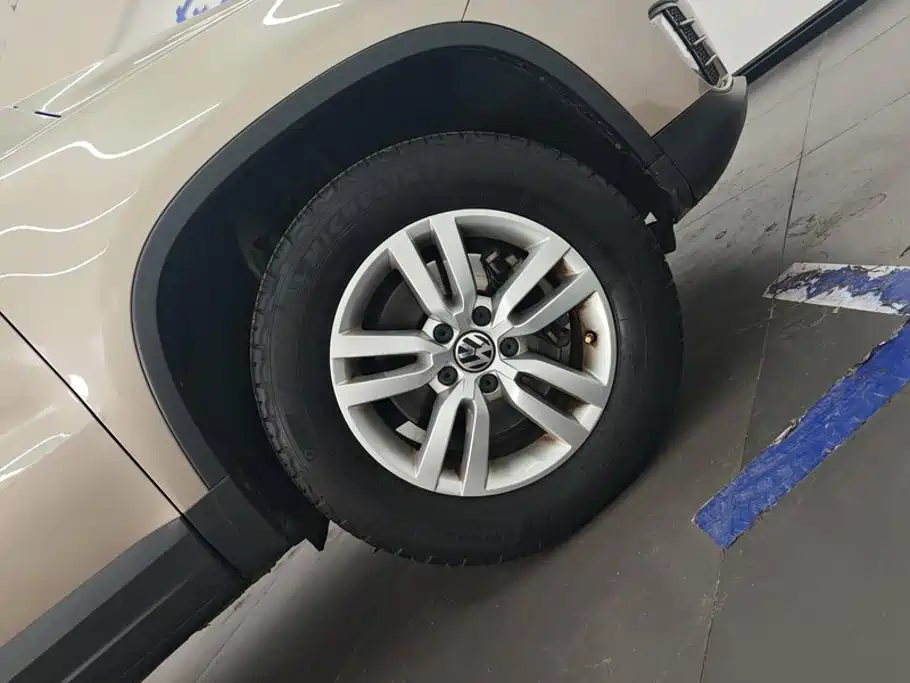 Volkswagen Tiguan — миниатюра 6