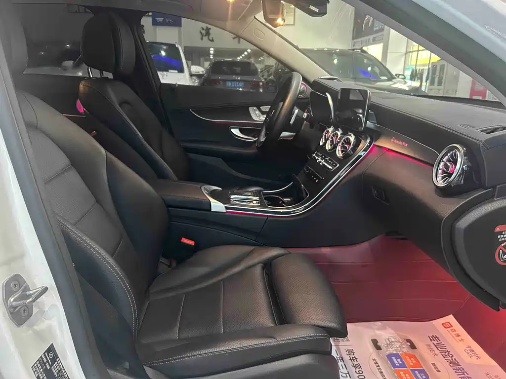 Mercedes-Benz C-Class — миниатюра 4