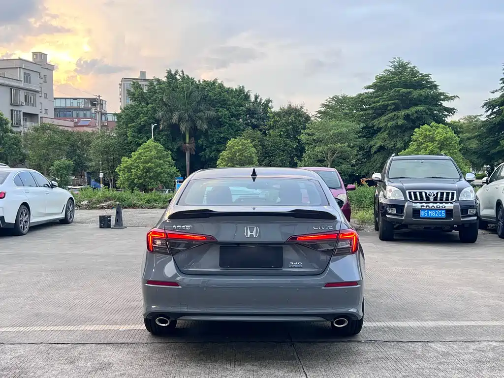 Honda Civic 2025 240TURBO CVT Pro