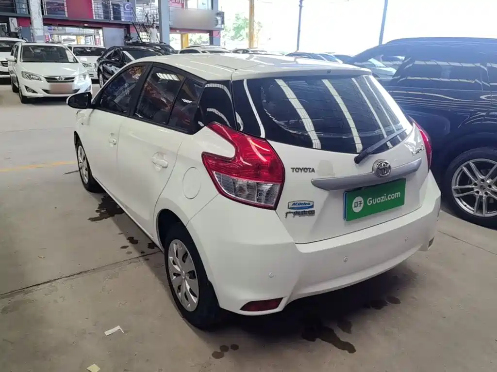 Toyota Yaris L — миниатюра 5