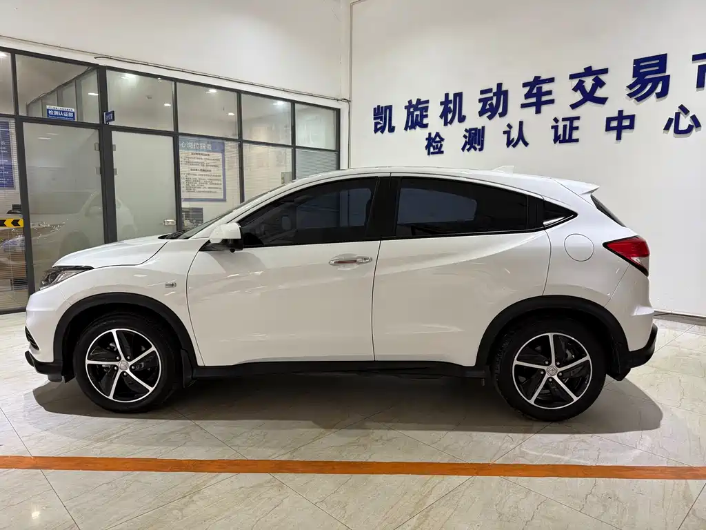 Honda Vezel 2020 — фото 7