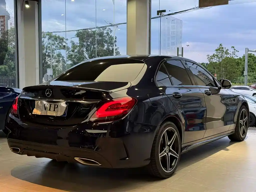 Mercedes-Benz C-Class — миниатюра 7