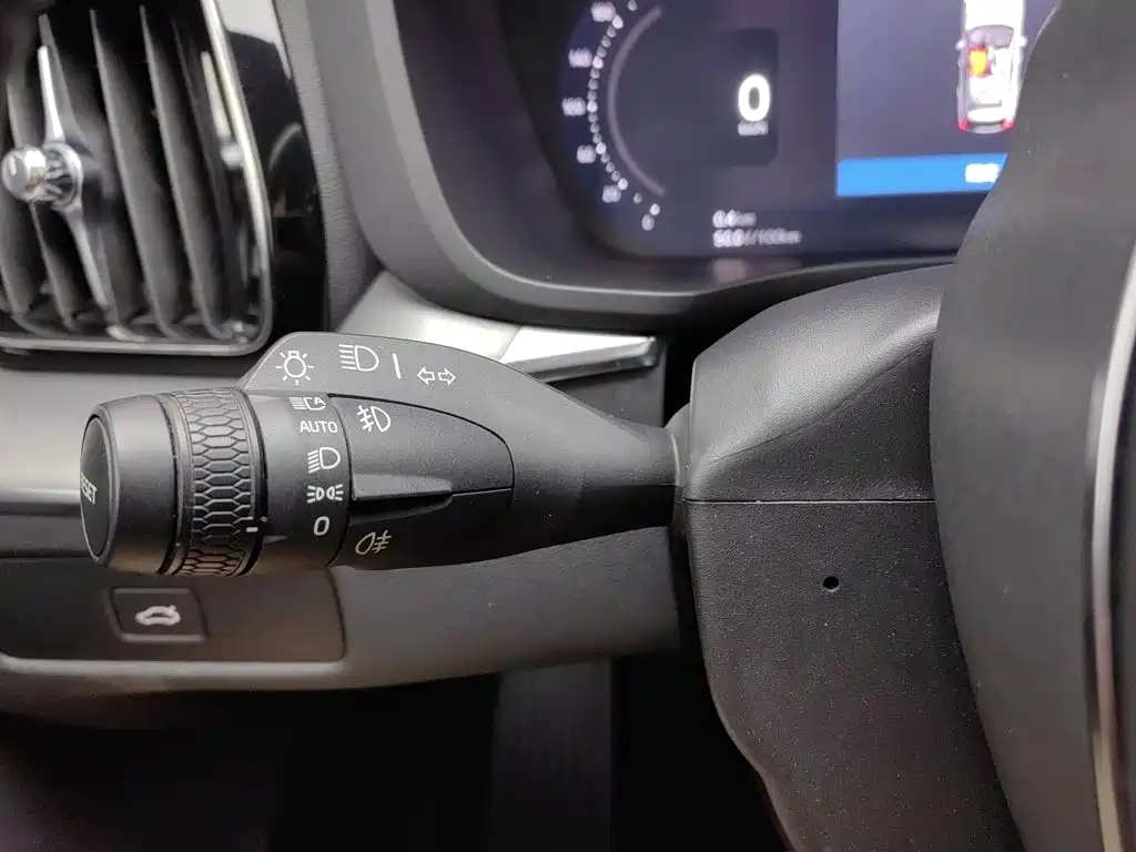 Volvo XC60 — миниатюра 21