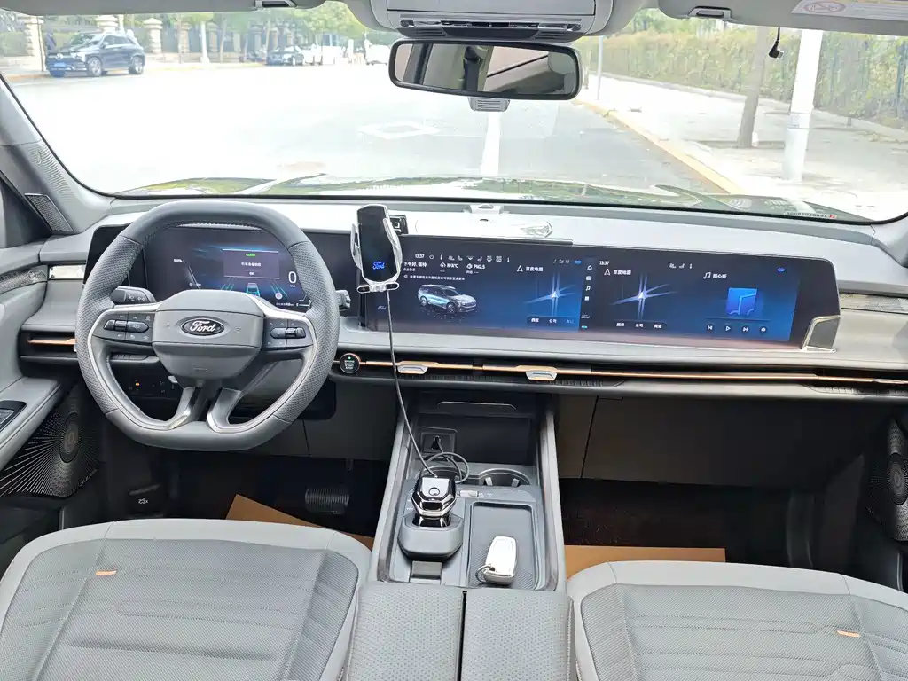 Ford Edge — миниатюра 17