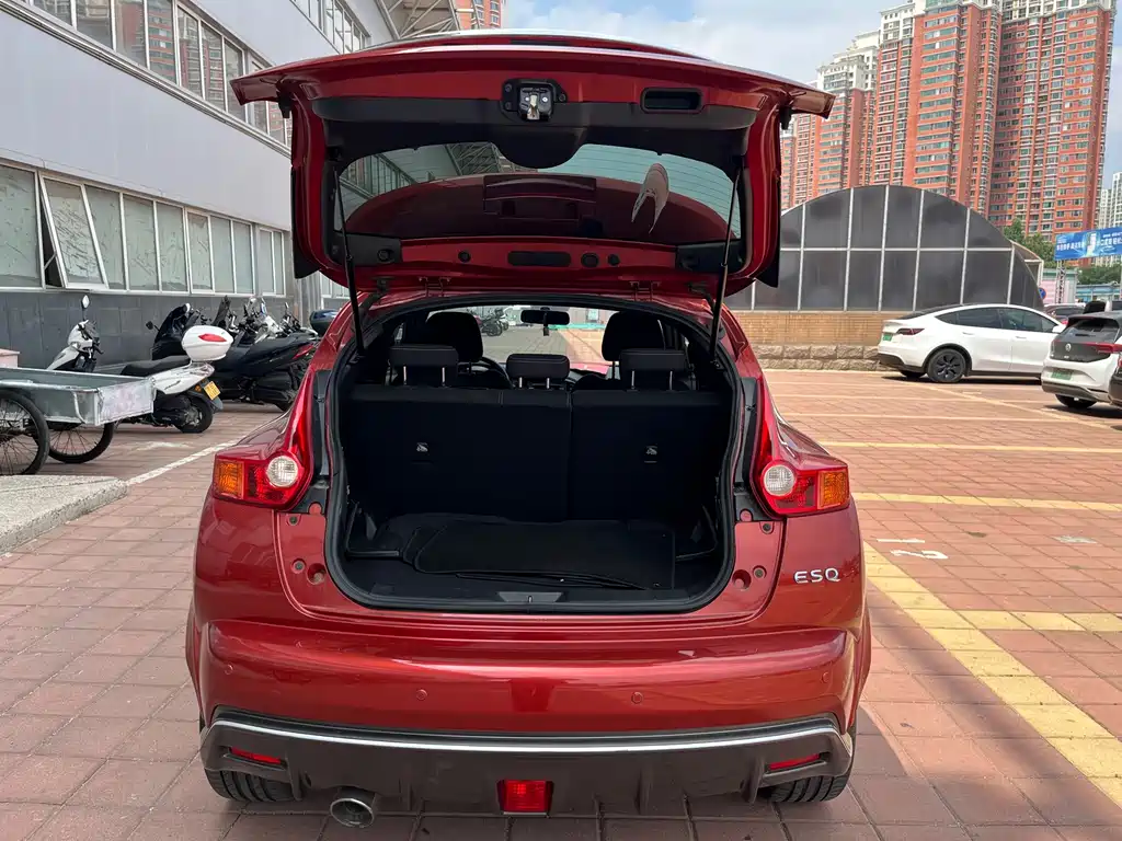 Infiniti ESQ — миниатюра 30