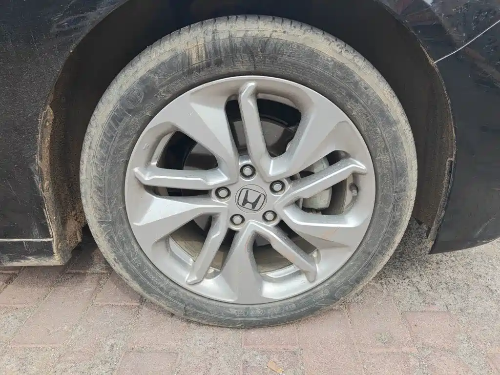 Honda Accord — миниатюра 8
