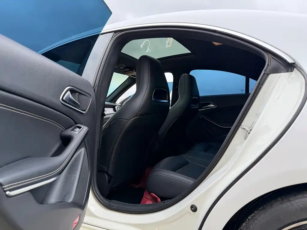 Mercedes-Benz CLA (Import) — миниатюра 6