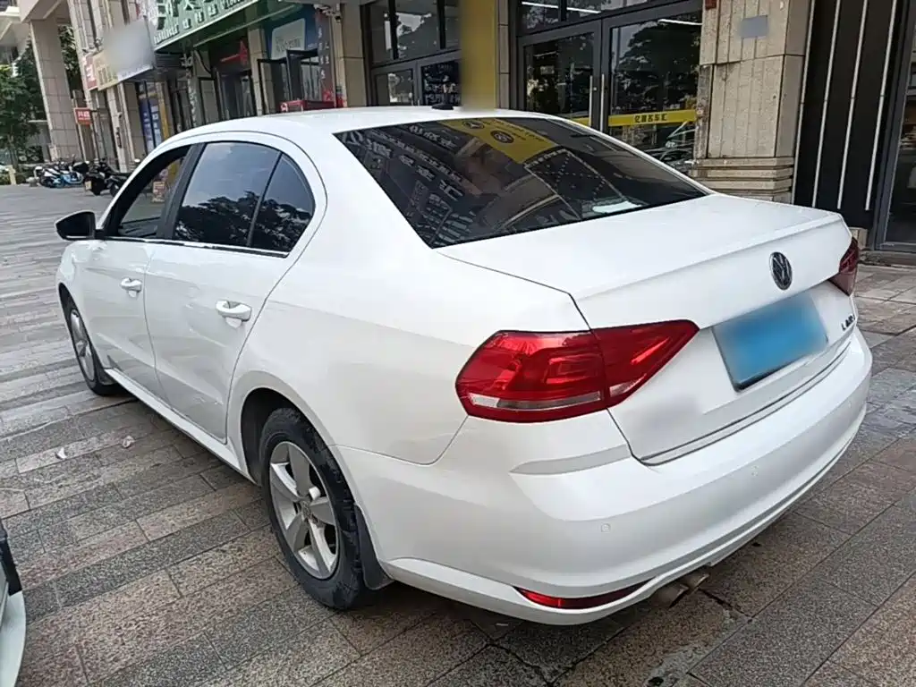 Volkswagen Lavida — миниатюра 5