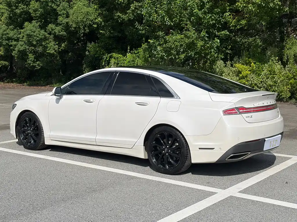 Lincoln MKZ — миниатюра 7