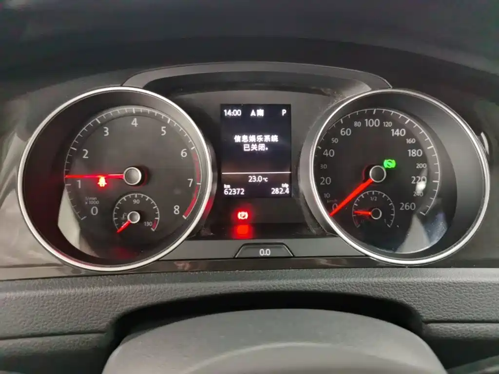 Volkswagen Golf — миниатюра 12