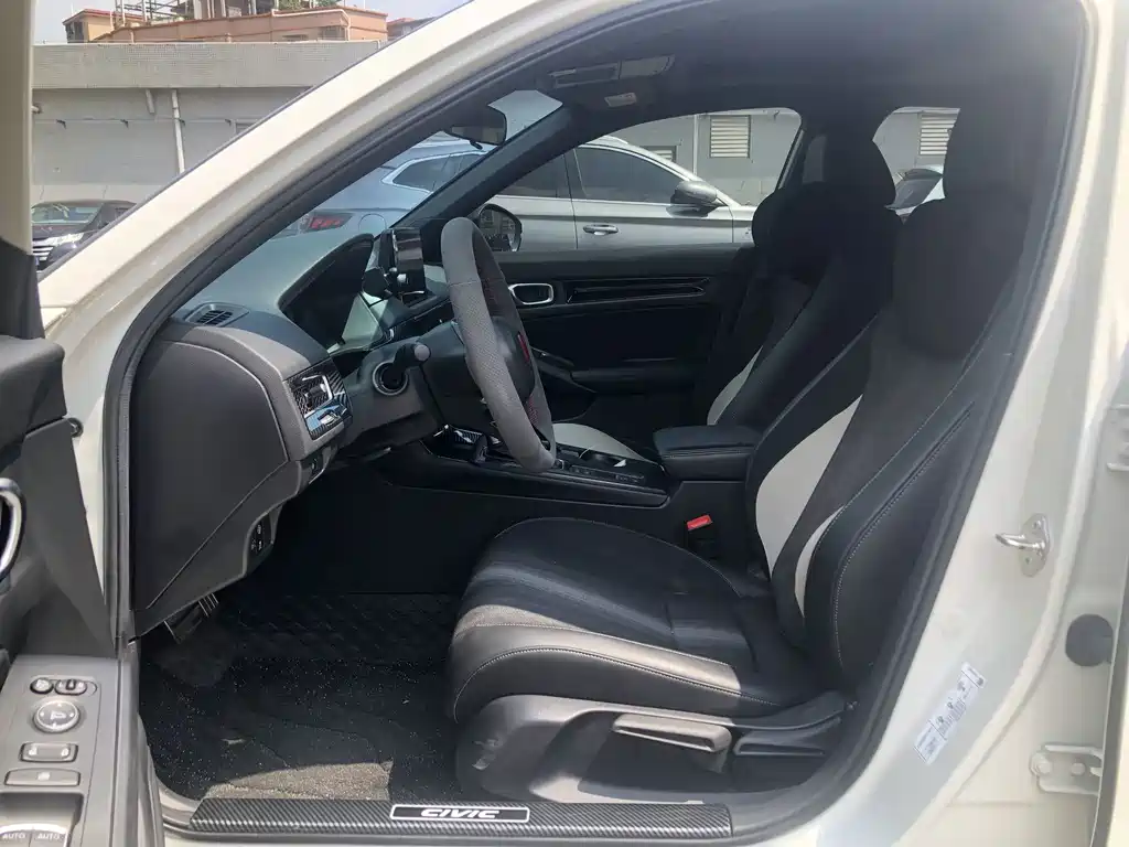 Honda Civic — миниатюра 4