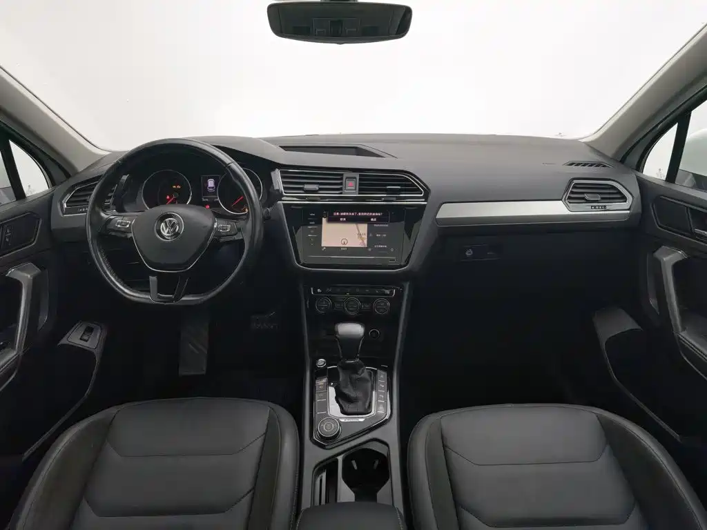 Volkswagen Tiguan L — миниатюра 5
