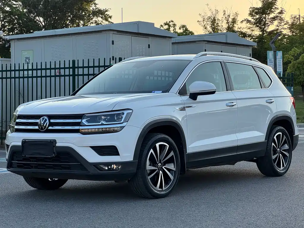 Купить Volkswagen Tharu
