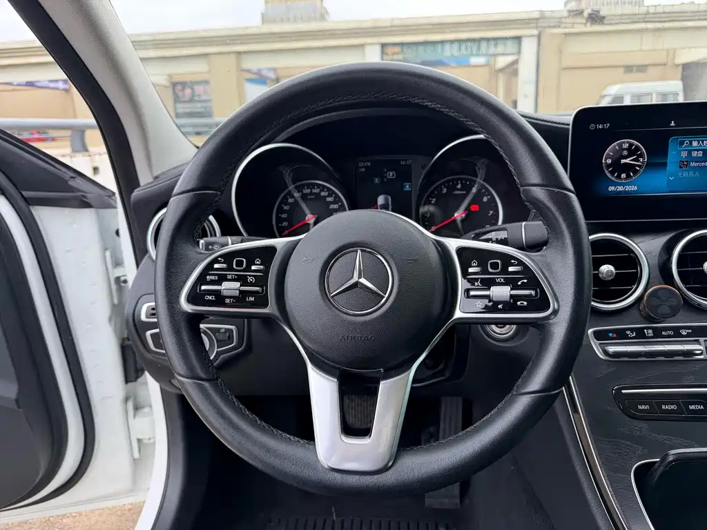 Mercedes-Benz C-Class — миниатюра 8