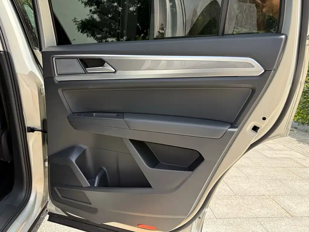 Volkswagen Teramont — миниатюра 24