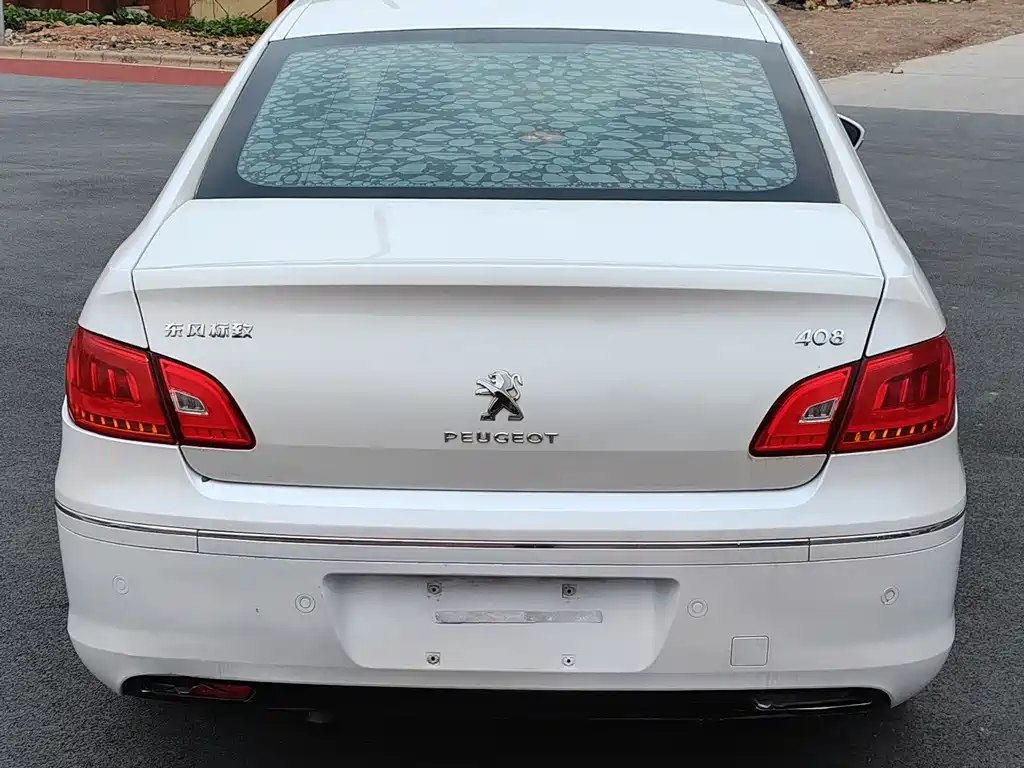 Peugeot 408 2013 1.6L AT Comfort