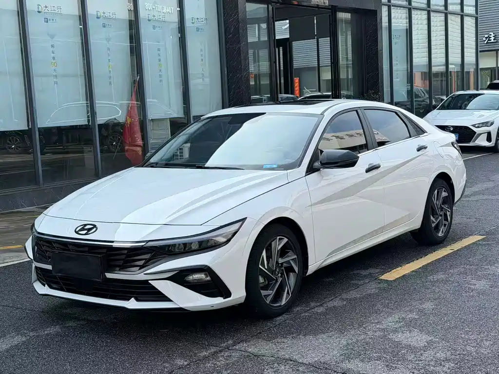Hyundai Elantra 2023