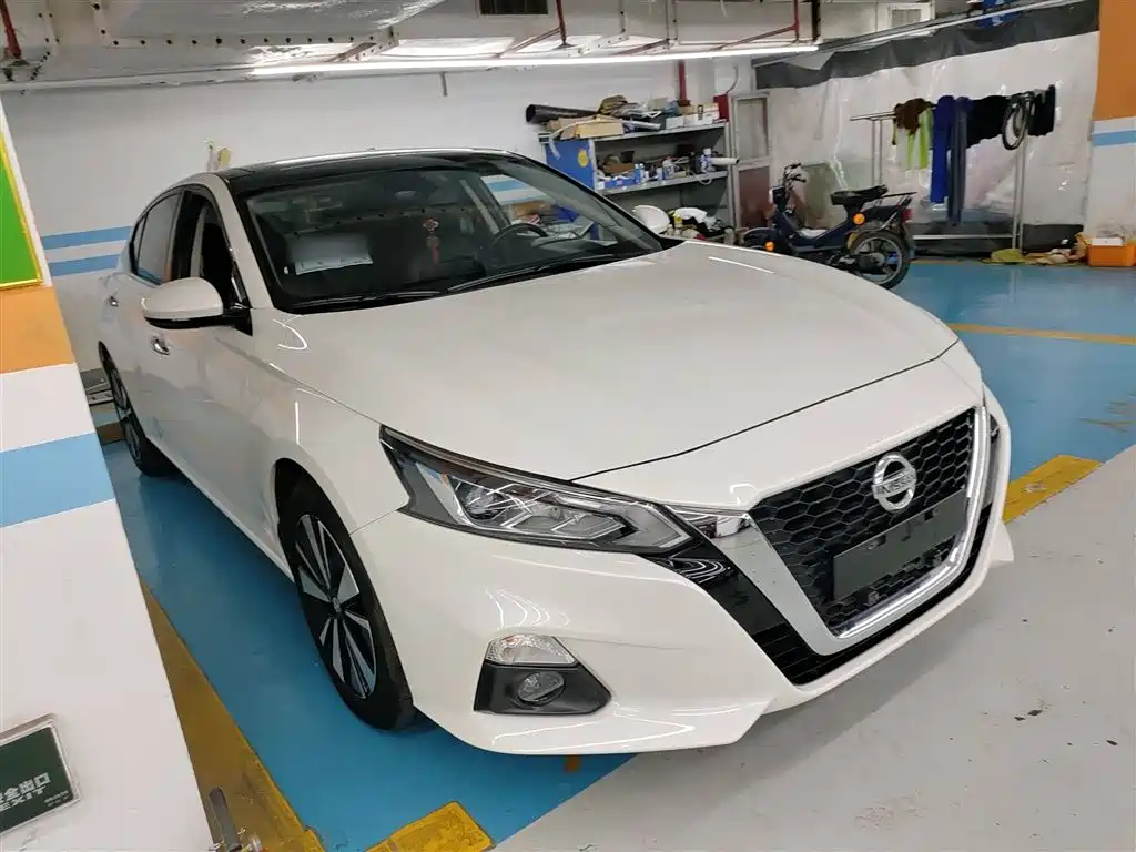 NISSAN TEANA