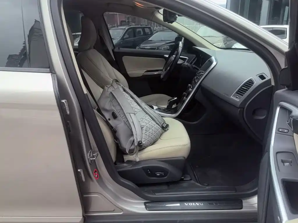 Volvo XC60 (Import) — миниатюра 25