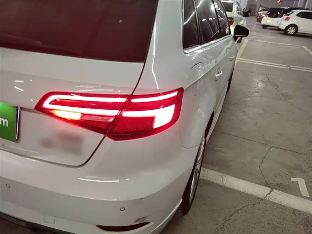 Audi A3 2018 30 Sportback 35 TFSI Fashion