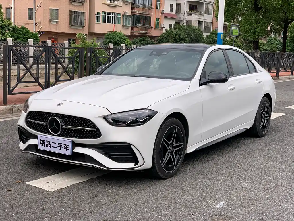 Mercedes-Benz C-Class 2024