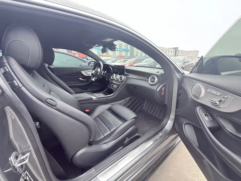 Mercedes-Benz C-Class (Import) — миниатюра 5