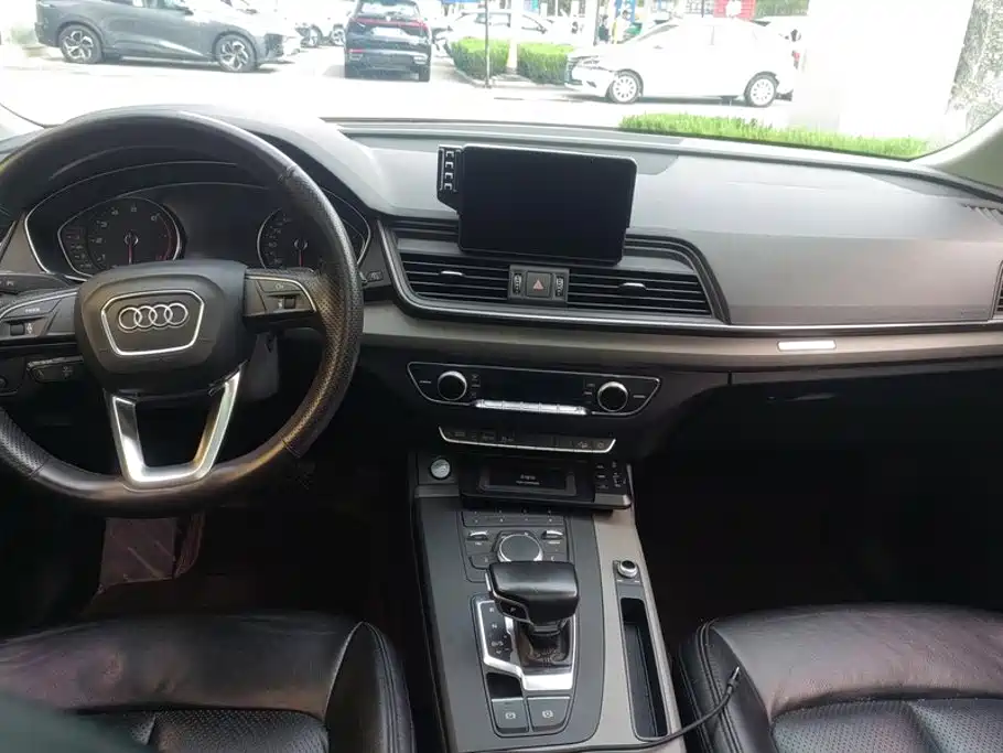 Audi Q5L — миниатюра 12
