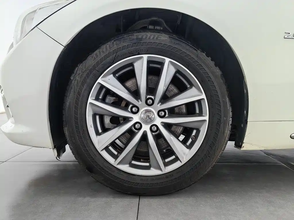 Infiniti Q50L — миниатюра 17