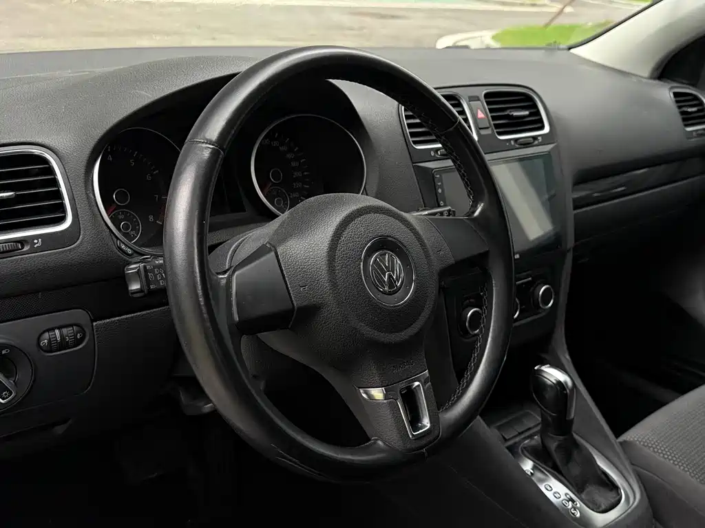 Volkswagen Golf — миниатюра 5
