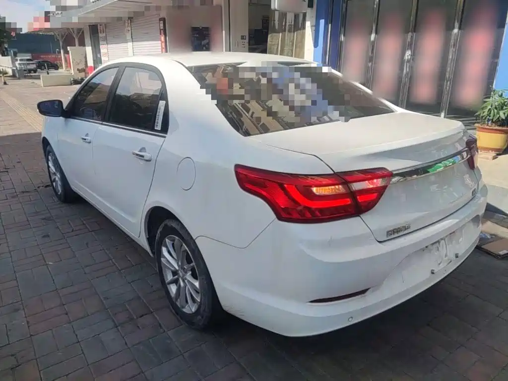 Geely Vision — миниатюра 5