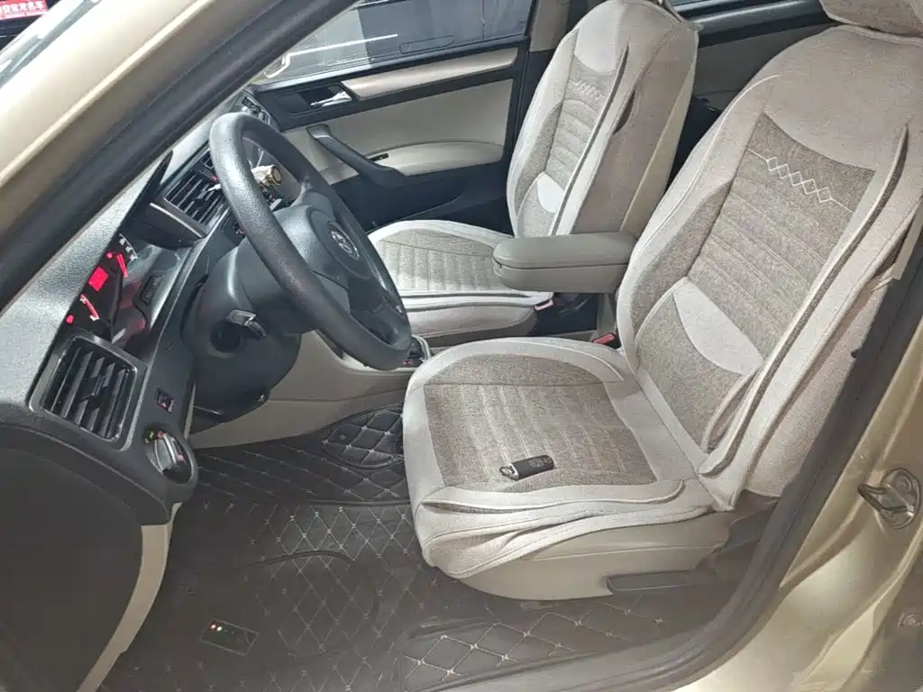 Volkswagen Santana — миниатюра 15
