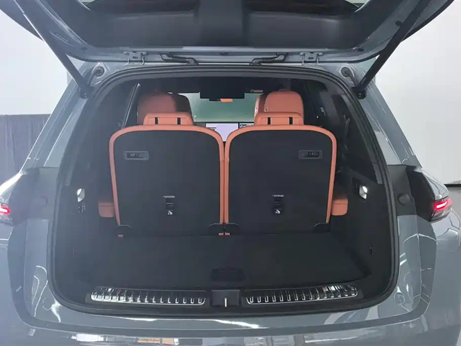 Li Auto L8 2025 Ultra